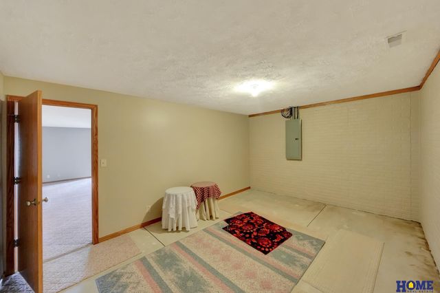 8414 Talon Court, Lincoln, NE 68505