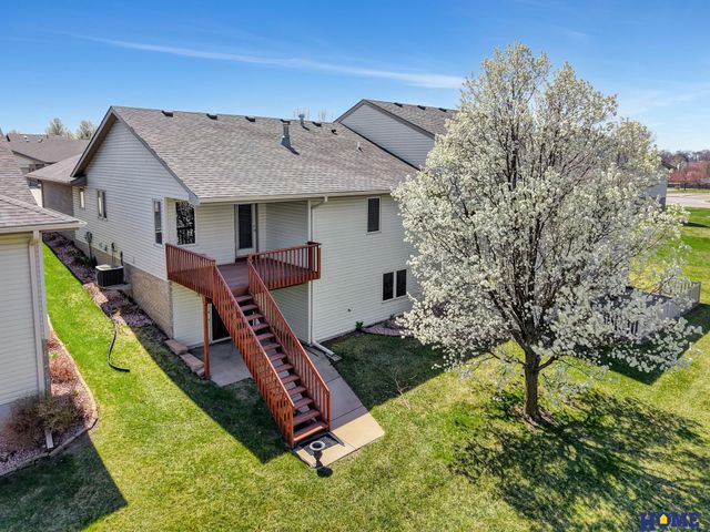 8414 Talon Court, Lincoln, NE 68505