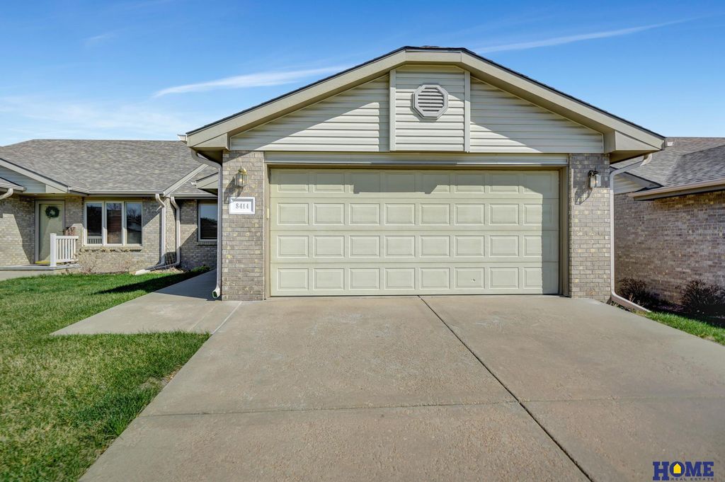 8414 Talon Court, Lincoln, NE 68505