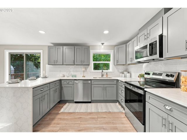 13755 Se 119TH Dr, Clackamas, OR 97015
