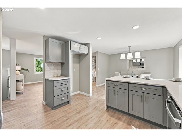 13755 Se 119TH Dr, Clackamas, OR 97015