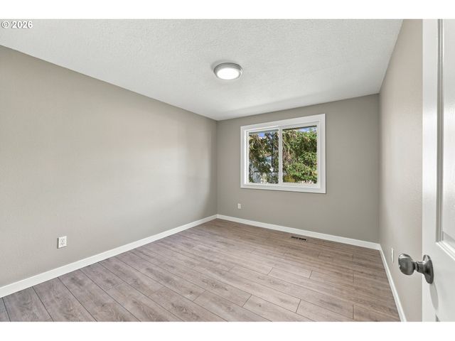 13755 Se 119TH Dr, Clackamas, OR 97015