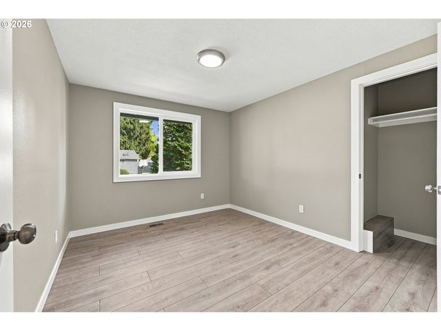 13755 Se 119TH Dr, Clackamas, OR 97015