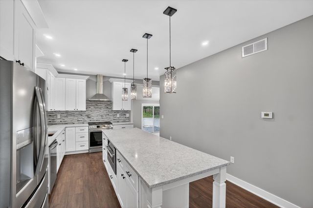 5581 E Main Street, Kalamazoo, MI 49048