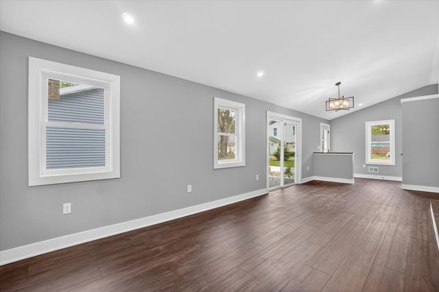 5581 E Main Street, Kalamazoo, MI 49048