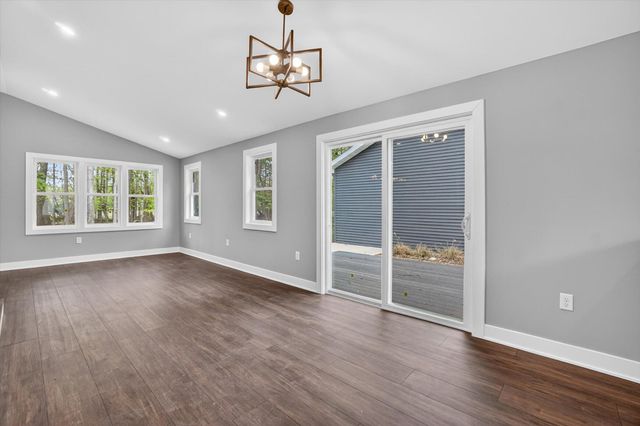 5581 E Main Street, Kalamazoo, MI 49048