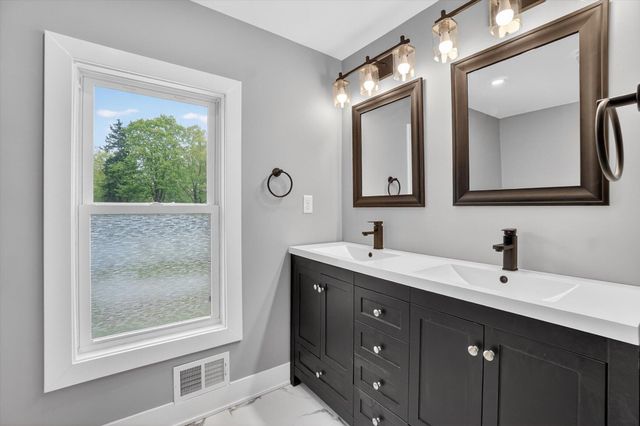 5581 E Main Street, Kalamazoo, MI 49048