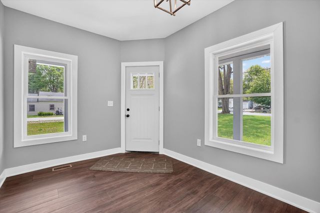5581 E Main Street, Kalamazoo, MI 49048