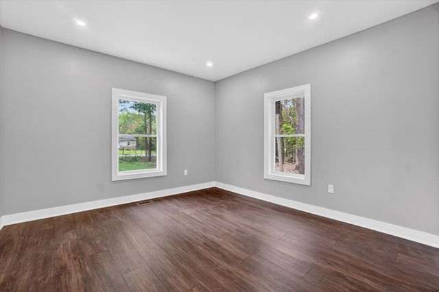 5581 E Main Street, Kalamazoo, MI 49048