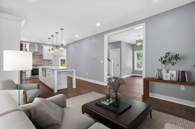 5581 E Main Street, Kalamazoo, MI 49048