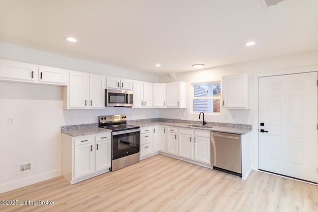 1322 S Preston St, Louisville, KY 40208