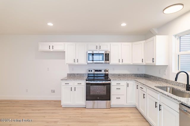 1322 S Preston St, Louisville, KY 40208