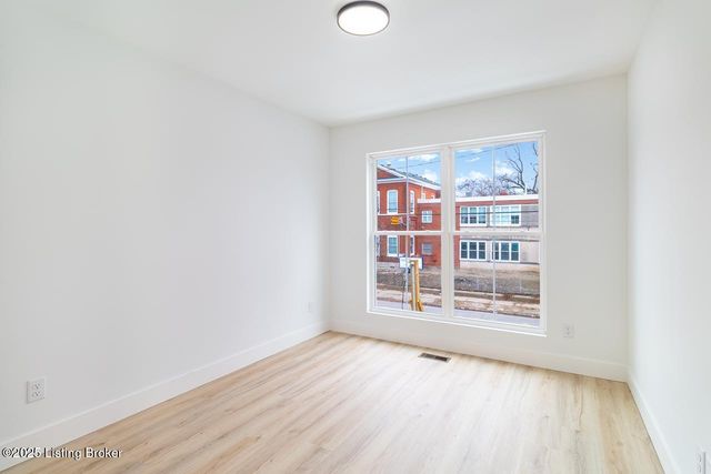 1322 S Preston St, Louisville, KY 40208