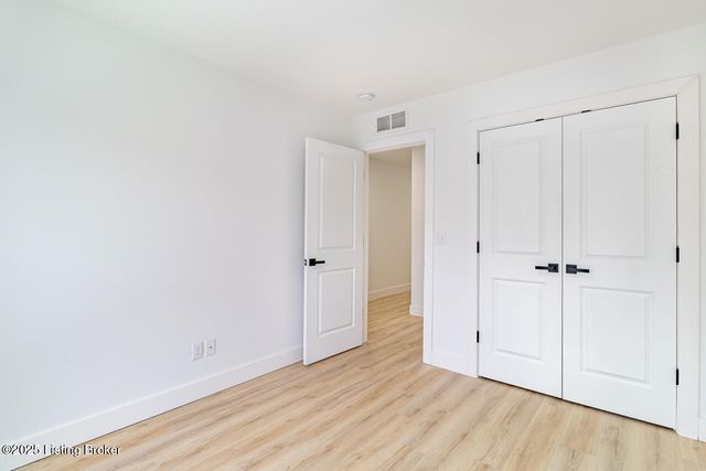 1322 S Preston St, Louisville, KY 40208