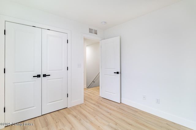 1322 S Preston St, Louisville, KY 40208