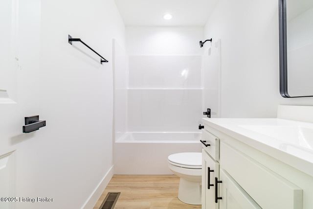 1322 S Preston St, Louisville, KY 40208