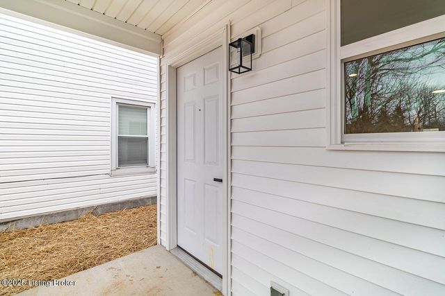 1322 S Preston St, Louisville, KY 40208