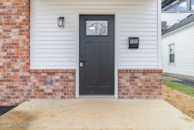 1322 S Preston St, Louisville, KY 40208