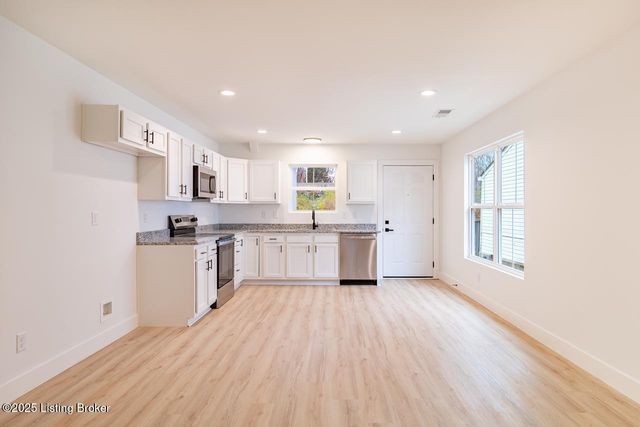 1322 S Preston St, Louisville, KY 40208