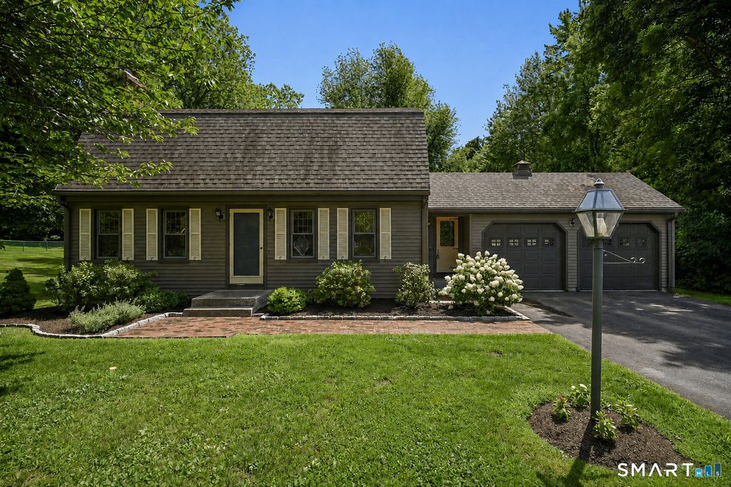 35 Sisk Street, Middletown, CT 06457