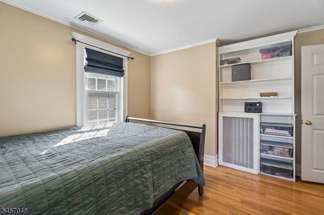 46 N Hillside Ave, Chatham Boro, NJ 07928