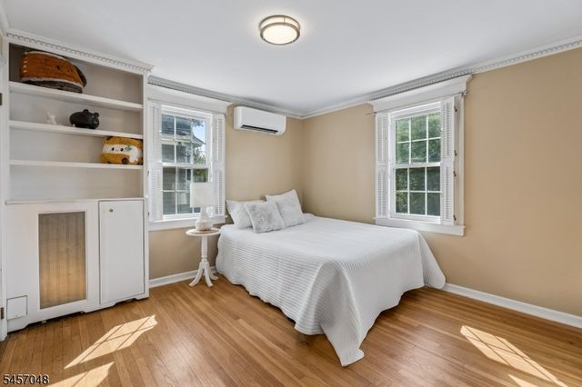 46 N Hillside Ave, Chatham Boro, NJ 07928