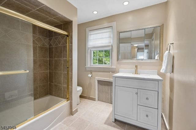 46 N Hillside Ave, Chatham Boro, NJ 07928