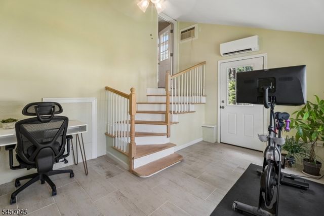 46 N Hillside Ave, Chatham Boro, NJ 07928