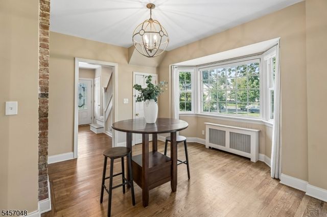 46 N Hillside Ave, Chatham Boro, NJ 07928