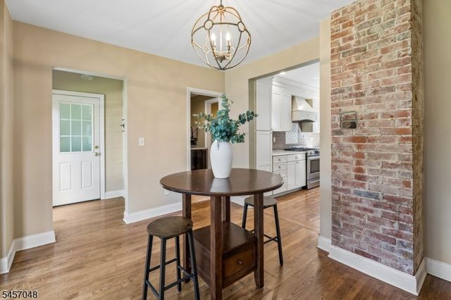 46 N Hillside Ave, Chatham Boro, NJ 07928