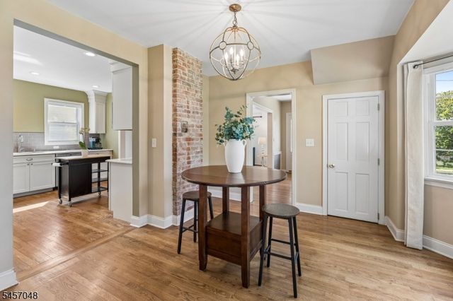 46 N Hillside Ave, Chatham Boro, NJ 07928