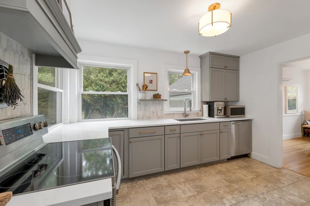 99 Elm Street, Goffstown, NH 03045