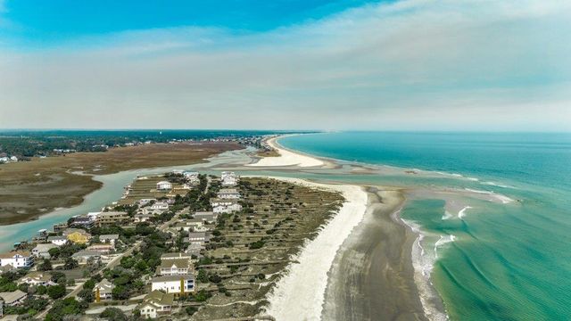 999 Algonquin Dr Unit E, Pawleys Island, SC 29585