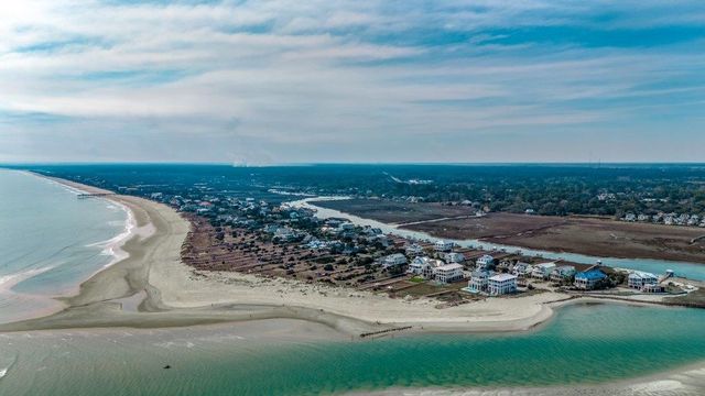 999 Algonquin Dr Unit E, Pawleys Island, SC 29585