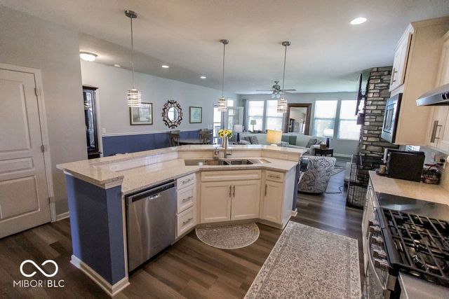 13496 Mosaic Street, Fishers, IN 46037