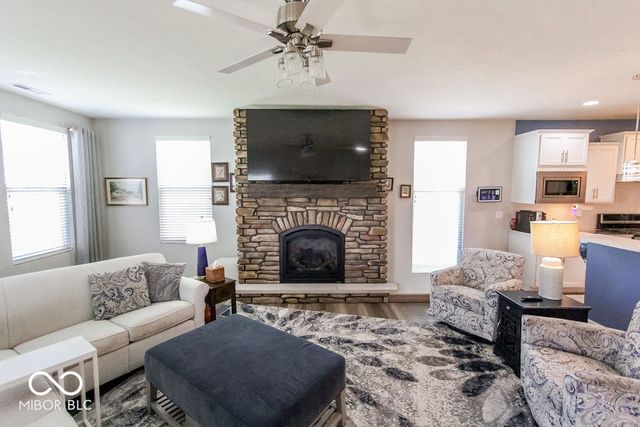 13496 Mosaic Street, Fishers, IN 46037