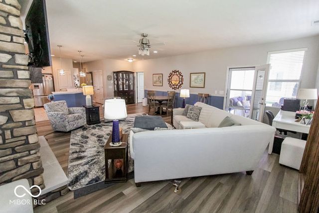 13496 Mosaic Street, Fishers, IN 46037
