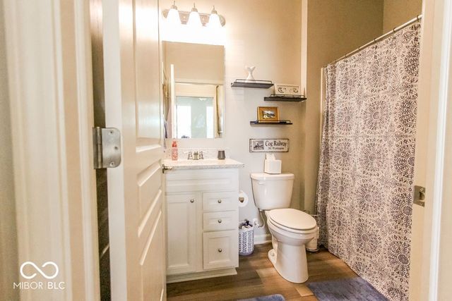 13496 Mosaic Street, Fishers, IN 46037