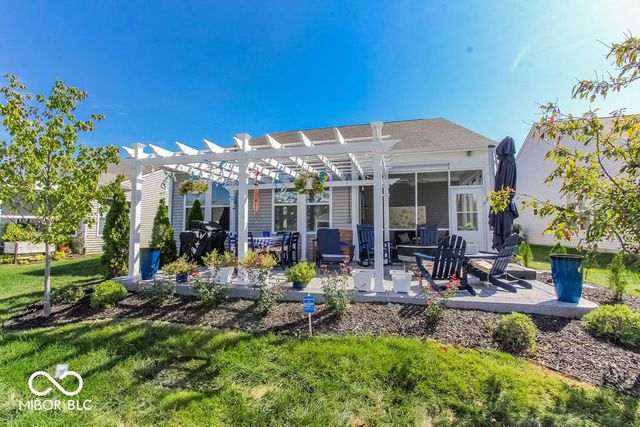 13496 Mosaic Street, Fishers, IN 46037
