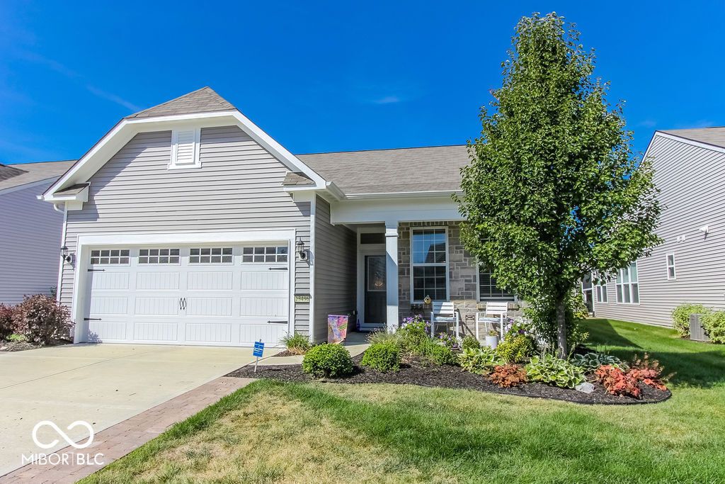 13496 Mosaic Street, Fishers, IN 46037
