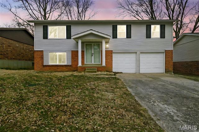2347 Farflung Drive, Florissant, MO 63031