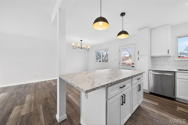 2347 Farflung Drive, Florissant, MO 63031