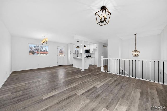 2347 Farflung Drive, Florissant, MO 63031