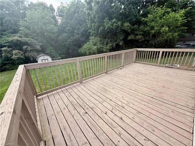 7942 Snyder Farm Road, Tobaccoville, NC 27050