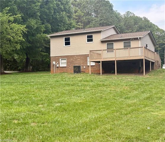 7942 Snyder Farm Road, Tobaccoville, NC 27050