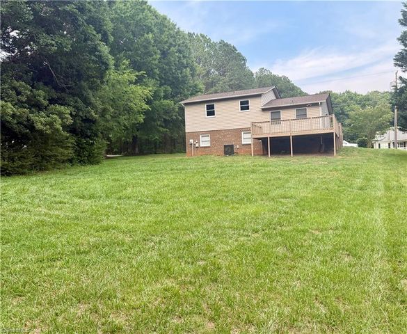 7942 Snyder Farm Road, Tobaccoville, NC 27050