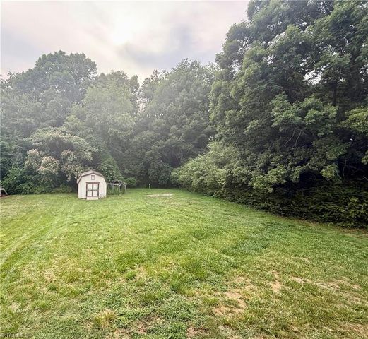 7942 Snyder Farm Road, Tobaccoville, NC 27050