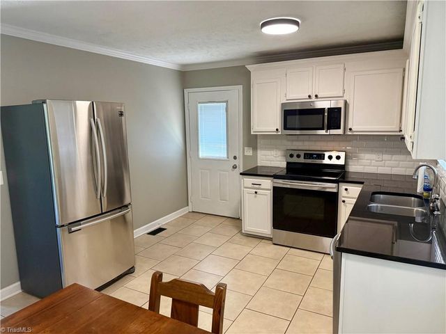 7942 Snyder Farm Road, Tobaccoville, NC 27050