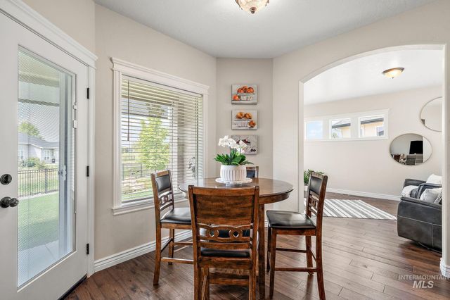 1175 N Champions Pl, Eagle, ID 83616
