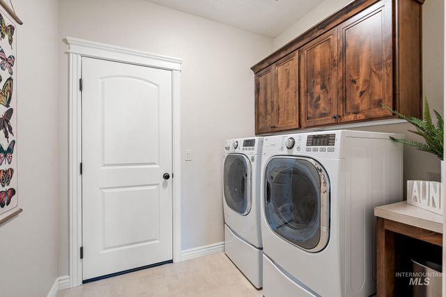 1175 N Champions Pl, Eagle, ID 83616